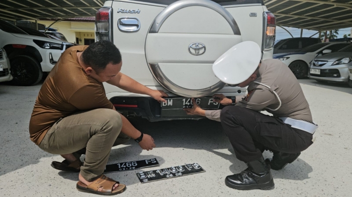 Satlantas Kampar Tindak Kendaraan dengan TNKB Tidak Sesuai Ketentuan