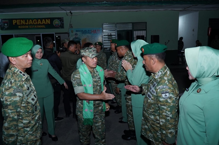 Kunker ke Kodim 0314/Inhil, Pangdam XIX/Tuanku Tambusai Disambut Gembira oleh Prajurit